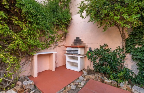 Villasimius Villa | Charming Villa “Villa Lilla” with Wi-Fi, Garden, Balcony & Terrace; Parking Available