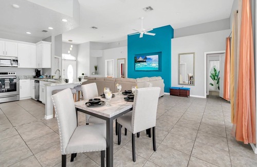 Bridgewater Crossing House | Charming Villa w/ Private Pool & Fireplace
