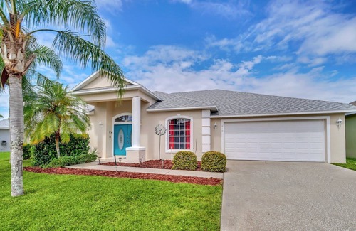 Bridgewater Crossing House | Charming Villa w/ Private Pool & Fireplace