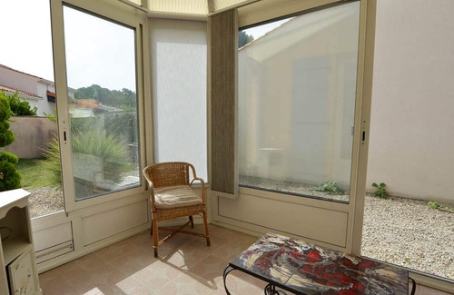 Les Mathes Villa | Charming Villa with Garden, Near Beach and Shops, Sleeps 6