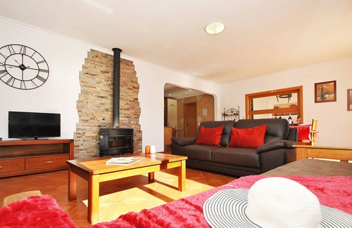 Albufeira Villa | CHARMING VILLA WITH PRIVATE POOL, BBQ AND FREE Wi-Fi