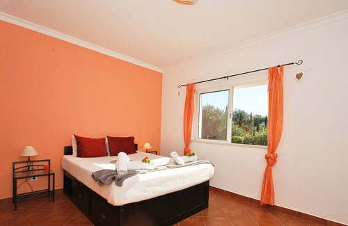 Albufeira Villa | CHARMING VILLA WITH PRIVATE POOL, BBQ AND FREE Wi-Fi