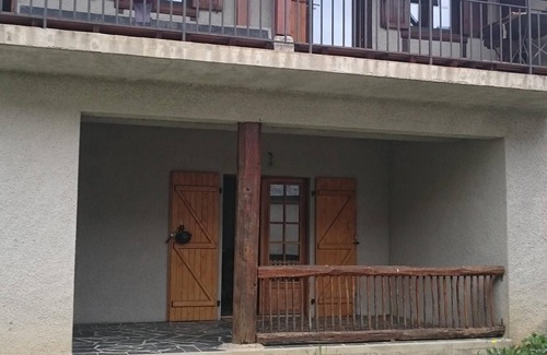 Peyragudes House | charming village house /apartment, quiet, not overlooked, with exterior
