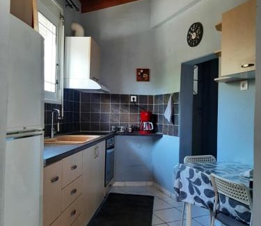 Saronikos House | Charming Village House Near Sea