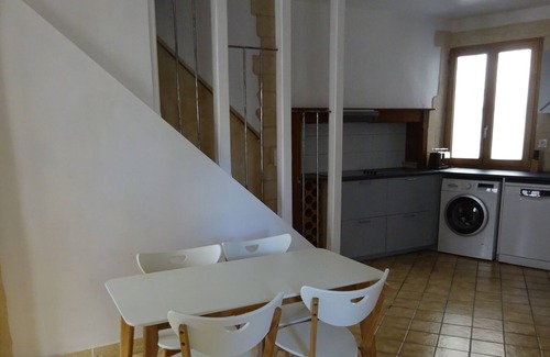 Aramon House | Charming village house in a historic site
