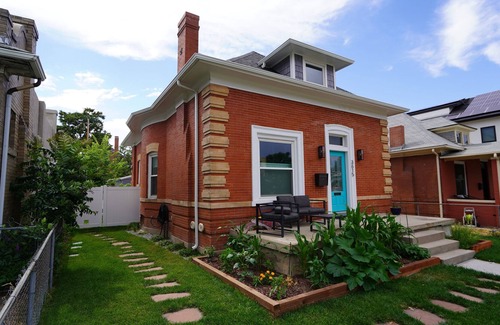 Cole House | Charming Vintage 1902 Home with loft suite and large outdoor area