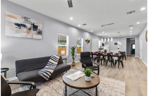 Denver Heights House | Charming Walkable 4 BR2.5 BA Near Dtown Riverwalk