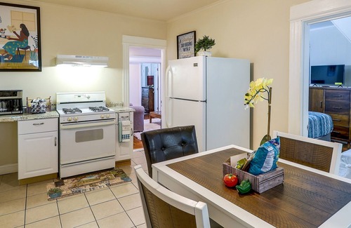 Waterbury Apartment | Charming Waterbury Gem w/ Smart TVs Near Skiing!