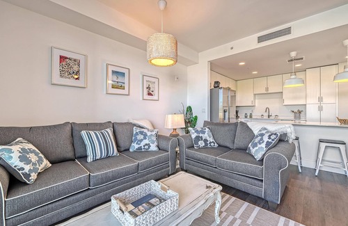 North Trail Condo | Charming Waterfront 1/1.5 Beautiful Sunsets at the Strand!