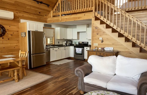 Naples House | Charming Waterfront House and Guest House - Long Lake