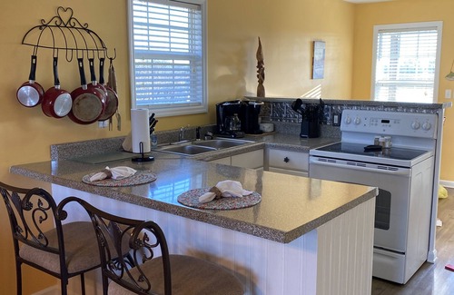 Centre Cottage | Charming Waterfront Property on Beautiful Weiss Lake!