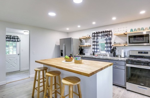 Watkins Glen House | Charming Watkins Glen Home w/Yard!