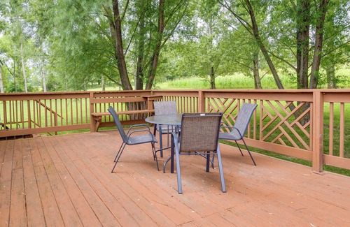 Watkins Glen Cottage | Charming Watkins Glen Home w/Deck & Yard!