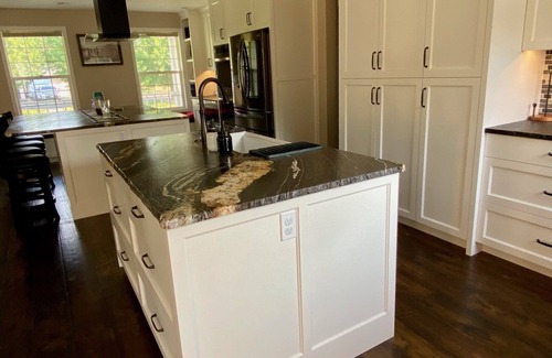 Walla Walla House | Charming Wine lovers Farm House with heated Pool & Hot tub!