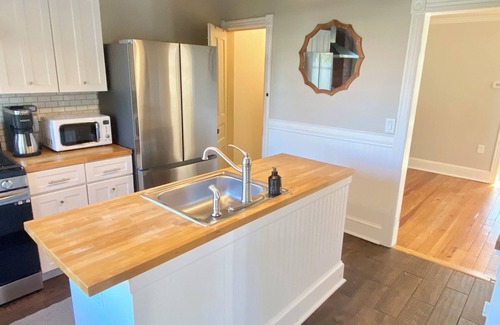 Yardley House | Charming Yardley Boro home! Just steps to restaurants, minutes to major transit