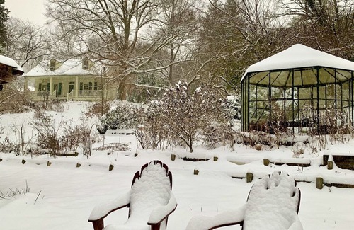 Sharpsburg House | Charmingly renovated historic Canal House on C&O along Potomac close to Antietam