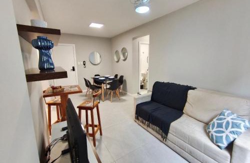 Centro Apartment | Charmoso 2 dormitórios a poucos passos da Praia em Balneário Camboriú!