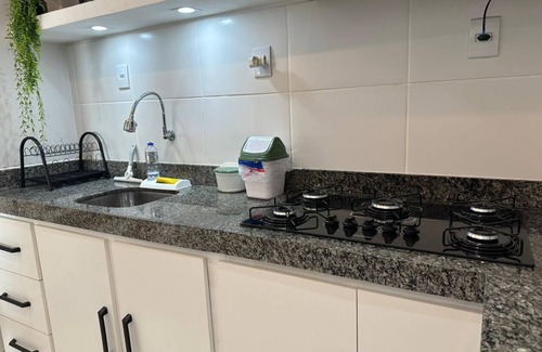 Belem Apartment | Charmoso apartamento com uma suíte confortável, cozinha completa, wifi e ar