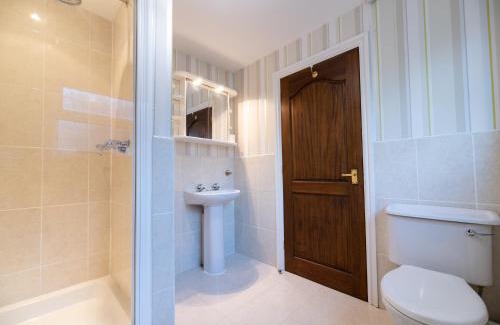 Bracknell House | Charnwood Guest House