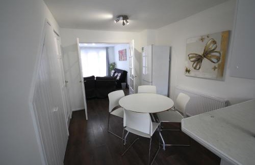 Hillingdon House | Charnwood Place