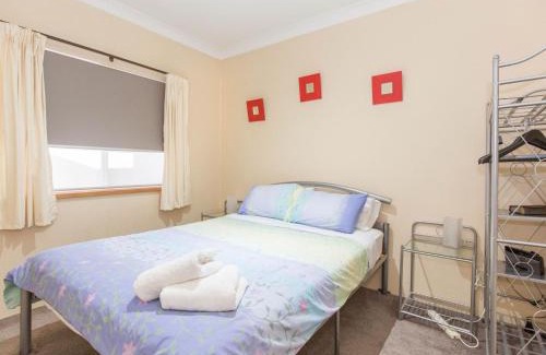 Jindabyne House | Charvel 35 Gippsland Street