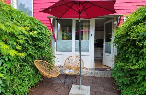 Hamelin Apartment | Charysma - Rosso-Suite, warmes & stilvolles Design, Terrasse, Parkplatz