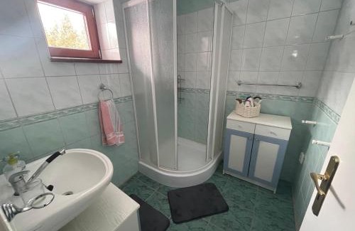 Velky Slavkov House | Chata Fialka