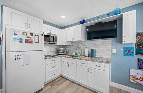 Belleair Beach Condo | Chateau 3E -Lowest Rates of the Season!