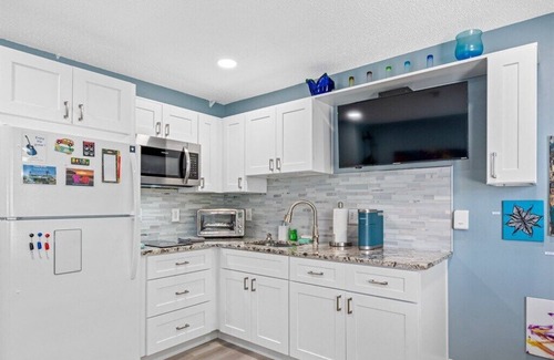 Belleair Beach Condo | Chateau 3E -Lowest Rates of the Season!
