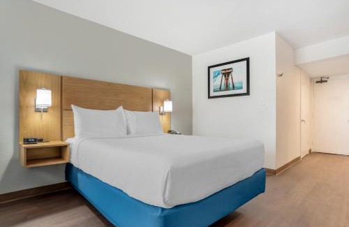 Panama City Beach Hotel | Chateau Beachfront Hotel, a By the Sea Resort