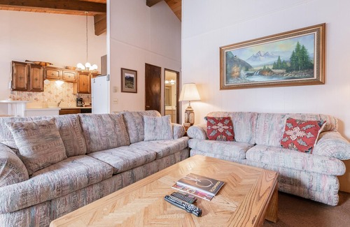 Mammoth Lakes Condo | Chateau Blanc #13
