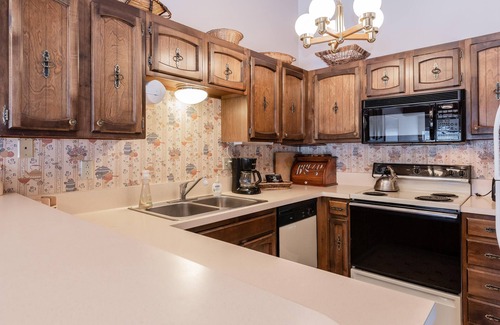 Mammoth Lakes Condo | Chateau Blanc #13
