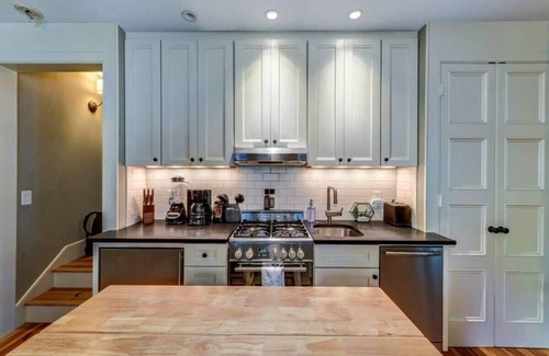 Westside House | Chateau Charleston | Luxury Oasis w/3 New Homes