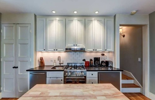 Westside House | Chateau Charleston | Luxury Oasis w/3 New Homes