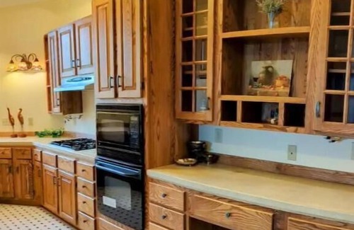Hydetown House | Chateau Cheval- La Maison