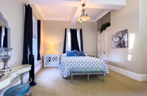 Salinas House | Chateau Coralini