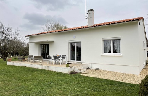 Virollet House | Chateau/Country House