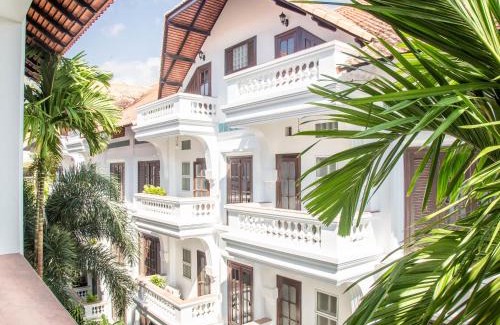 Downtown Siem Reap Hotel | Chateau d'Angkor La Residence