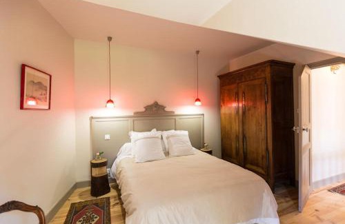 Saint-Meloir-des-Ondes House | Chateau de Lourdes