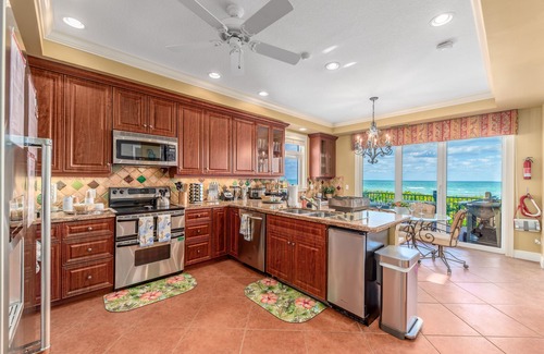 Jensen Beach House | Chateau de la Mer: Gated Fla Beach Estate w/heated pool, hot tub, elevator.