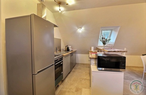 Chavagne Bed & Breakfast | Chateau des Fontenelles