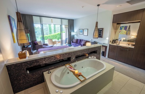 Pokolbin Resort | Chateau Elan At The Vintage
