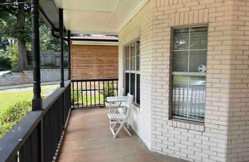 Peoplestown House | Chateau FILA: ATL Oasis w/Slingshot Option