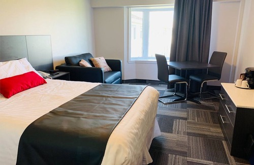 Iles de la Madeleine Hotel | Chateau Madelinot