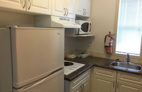 Southwest Edmonton Hotel | Chateau Motel