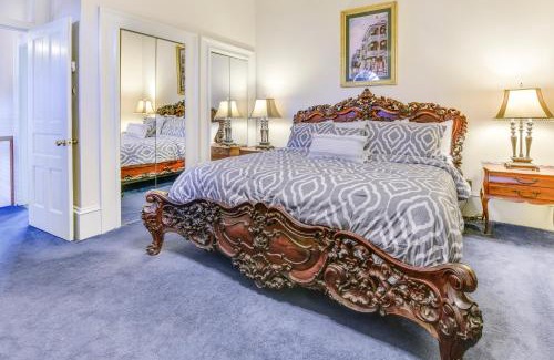 French Quarter Apartment | Chateau Orleans