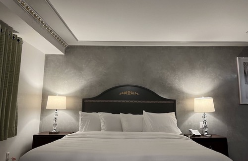 Norristown Hotel | Chateau Suites