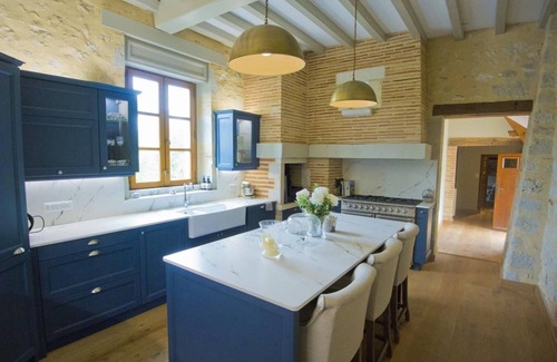 Villeneuve-sur-Lot House | Chateau Trieux, a 16th century chateau set in 3.5 hectares of private grounds.