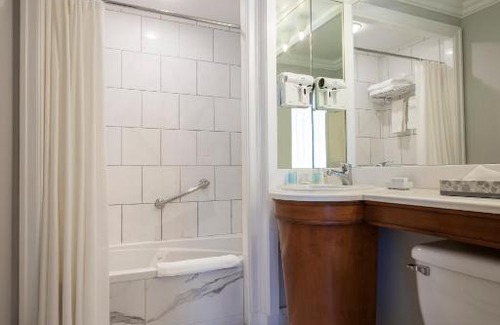 Downtown Montreal Hotel | Chateau Versailles