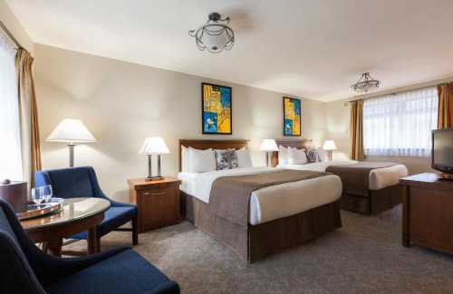 Downtown Montreal Hotel | Chateau Versailles